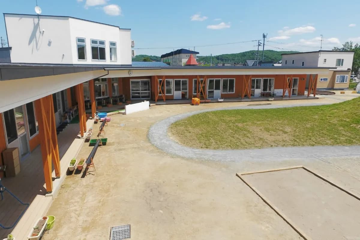北見北光幼稚園 西側